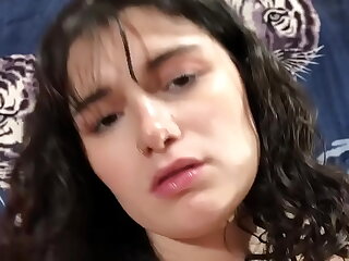 18YO FIRST TIMER GRACIE GETS FUCKED SHE Perceives THE ITALIAN Fuck MACHINE MAXXX LOADZ